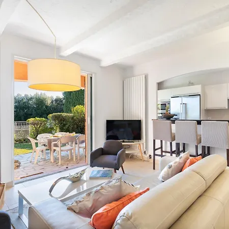 Capleouna-saint-andrieu Holiday home *